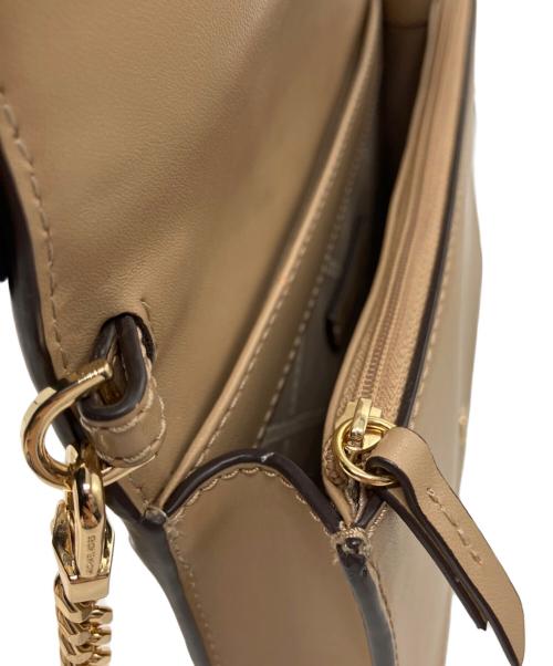 MICHAEL KORS（マイケルコース）MICHAEL KORS (マイケルコース) ショルダーバッグ ベージュの古着・服飾アイテム