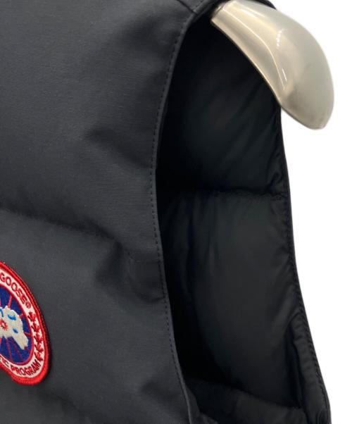 CANADA GOOSE（カナダグース）CANADA GOOSE (カナダグース) ダウンベスト ネイビー サイズ:Sの古着・服飾アイテム