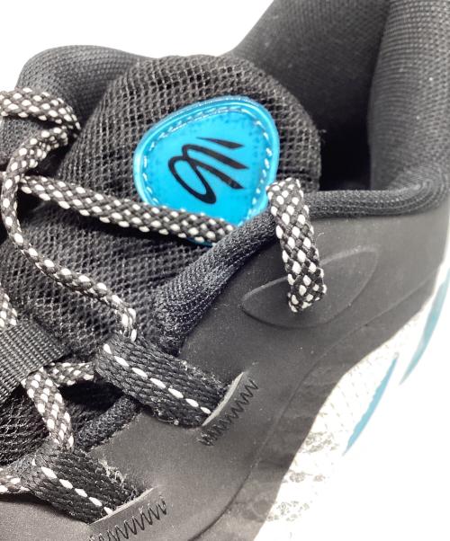 UNDER ARMOUR（アンダーアーマー）UNDER ARMOUR (アンダーアーマー) UNDER ARMOUR スニーカー ブラック×ホワイト サイズ:29cmの古着・服飾アイテム