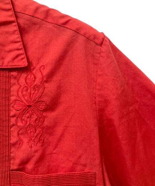 GUAYABERAS abdala（グアヤベラス アブダラ）GUAYABERAS abdala (グアヤベラス アブダラ) 半袖シャツ レッド サイズ:40の古着・服飾アイテム