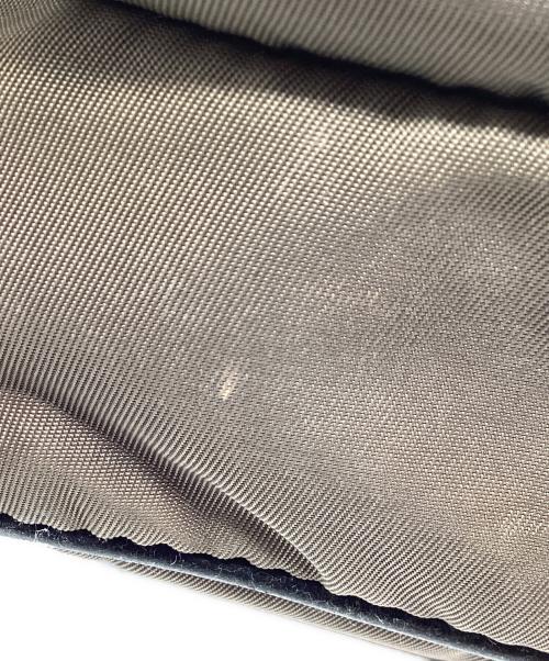 PRADA（プラダ）PRADA (プラダ) ナイロンショルダーバッグ ベージュの古着・服飾アイテム