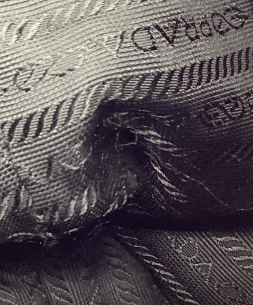 PRADA（プラダ）PRADA (プラダ) ナイロンショルダーバッグ ベージュの古着・服飾アイテム