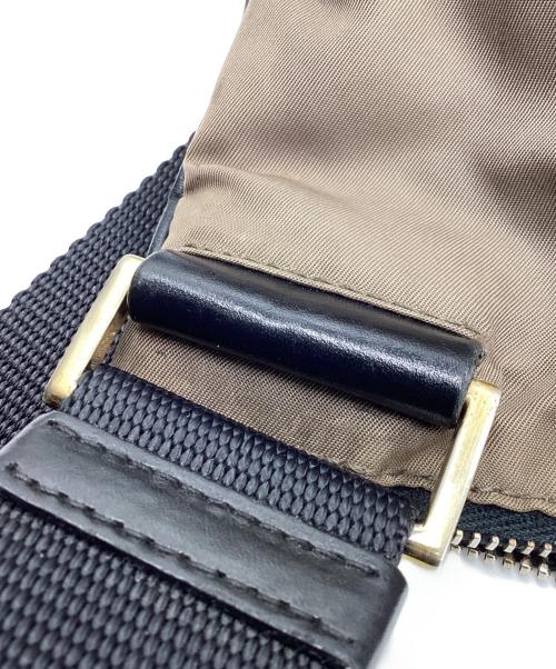 PRADA（プラダ）PRADA (プラダ) ナイロンショルダーバッグ ベージュの古着・服飾アイテム