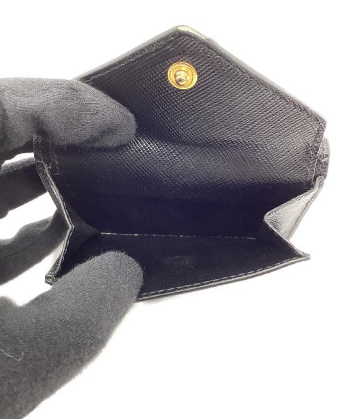 PRADA（プラダ）PRADA (プラダ) PRADA 3つ折り財布 サフィアーノ ブラックの古着・服飾アイテム