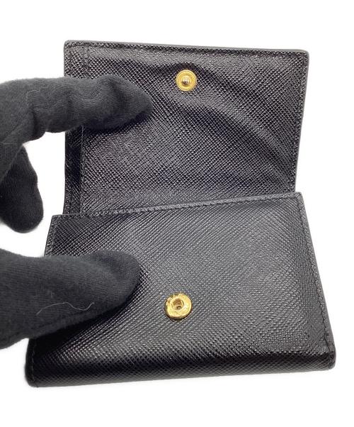 PRADA（プラダ）PRADA (プラダ) PRADA 3つ折り財布 サフィアーノ ブラックの古着・服飾アイテム