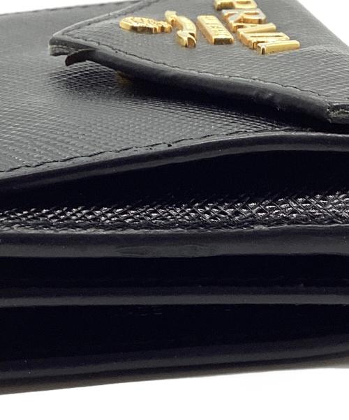 PRADA（プラダ）PRADA (プラダ) PRADA 3つ折り財布 サフィアーノ ブラックの古着・服飾アイテム