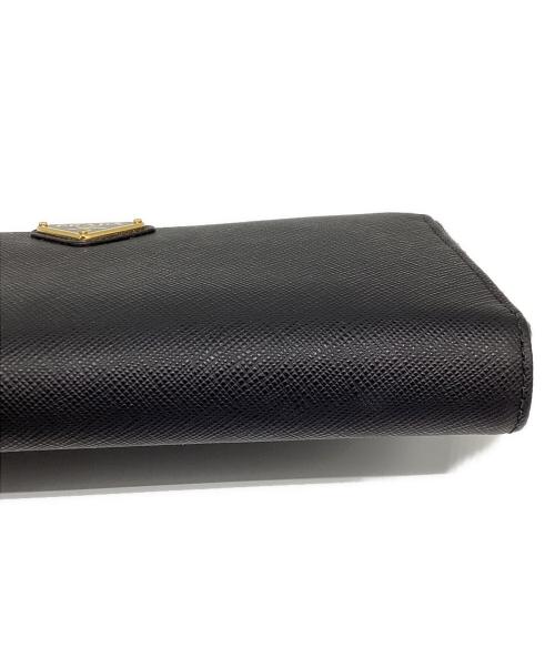 PRADA（プラダ）PRADA (プラダ) ジップアラウンド長財布 トライアングル ブラックの古着・服飾アイテム