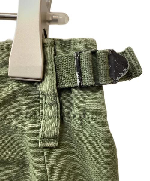 -（-）- (-) ミリタリーカーゴパンツ カーキ サイズ:27-31の古着・服飾アイテム
