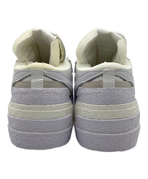 NIKE（ナイキ）NIKE (ナイキ) sacai (サカイ) sacai × Nike Blazer Low White Patent Leather ホワイト サイズ:26㎝の古着・服飾アイテム