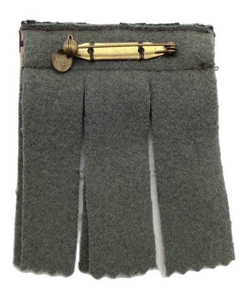 UNDERCOVER（アンダーカバー）UNDERCOVER (アンダーカバー) アップリケブローチの古着・服飾アイテム