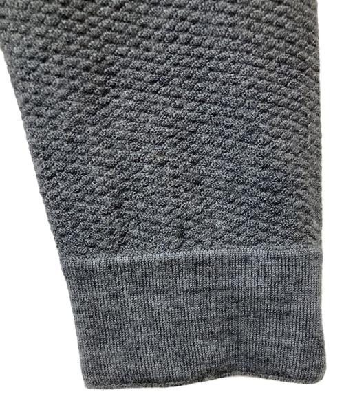 BLACK LABEL CRESTBRIDGE（ブラックレーベル クレストブリッジ）BLACK LABEL CRESTBRIDGE (ブラックレーベル クレストブリッジ) 薄手ニット グレー サイズ:Mの古着・服飾アイテム