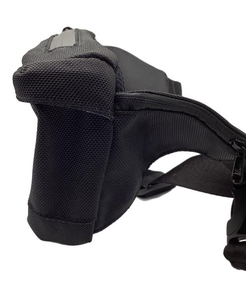 YOHJI YAMAMOTO（ヨウジヤマモト）YOHJI YAMAMOTO (ヨウジヤマモト) New Era (ニューエラ) ボディバッグ ブラックの古着・服飾アイテム