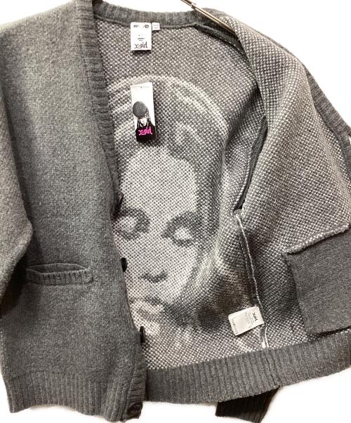 X-GIRL（エックスガール）X-GIRL (エックスガール) FACE KNIT CARDIGAN グレー サイズ:1の古着・服飾アイテム