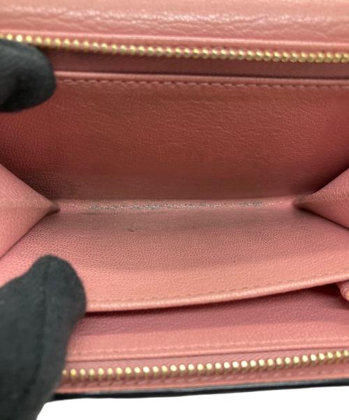 MIU MIU（ミュウミュウ）MIU MIU (ミュウミュウ) 2つ折り財布 ピンクの古着・服飾アイテム