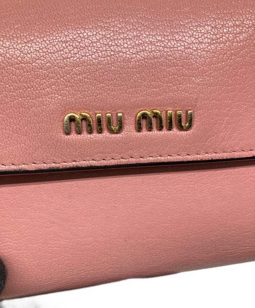 MIU MIU（ミュウミュウ）MIU MIU (ミュウミュウ) 2つ折り財布 ピンクの古着・服飾アイテム