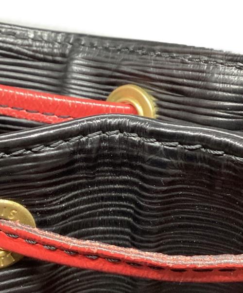 LOUIS VUITTON（ルイ ヴィトン）LOUIS VUITTON (ルイ ヴィトン) ノエ エピ ショルダーバッグ ブラック×レッドの古着・服飾アイテム