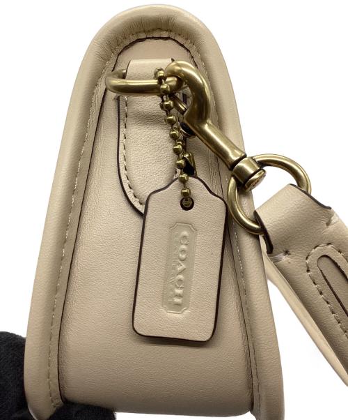 COACH（コーチ）COACH (コーチ) シグネチャー スウィンガー  ベージュの古着・服飾アイテム