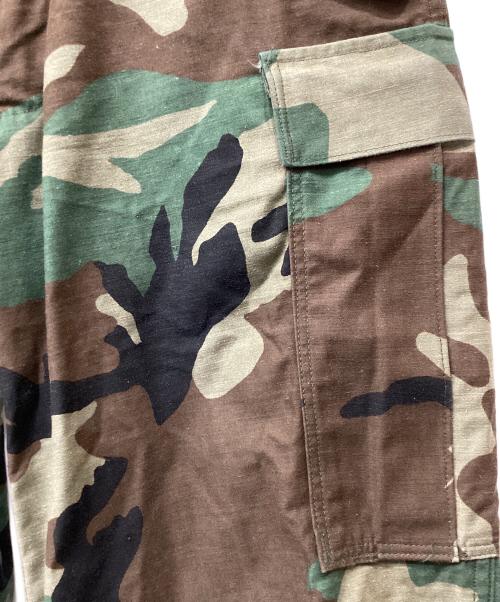不明（フメイ）不明 (フメイ) ミリタリーパンツ 迷彩 寒冷地用野戦トラウザーズ グリーン サイズ:XS-Mの古着・服飾アイテム