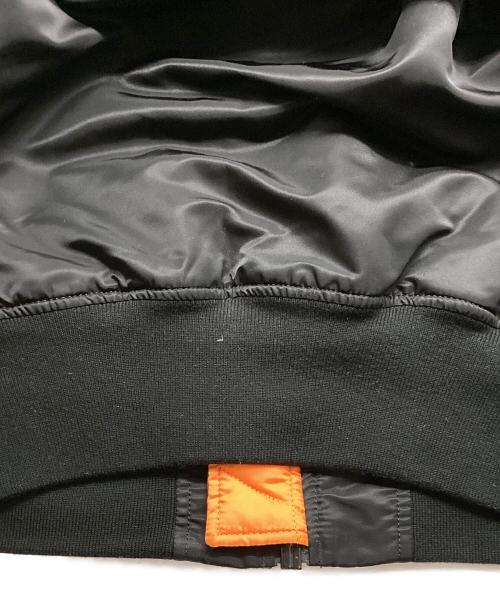 ALPHA INDUSTRIES（アルファインダストリーズ）ALPHA INDUSTRIES (アルファインダストリーズ) リバーシブルジャケット ブラック×オレンジ サイズ:Мの古着・服飾アイテム