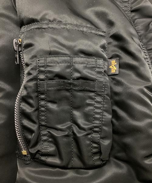 ALPHA INDUSTRIES（アルファインダストリーズ）ALPHA INDUSTRIES (アルファインダストリーズ) リバーシブルジャケット ブラック×オレンジ サイズ:Мの古着・服飾アイテム