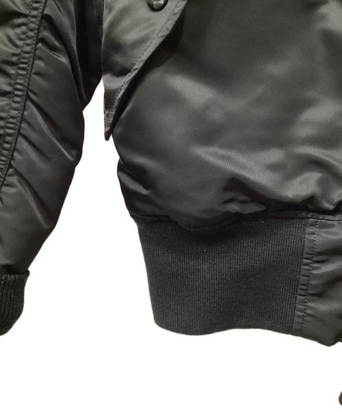 ALPHA INDUSTRIES（アルファインダストリーズ）ALPHA INDUSTRIES (アルファインダストリーズ) リバーシブルジャケット ブラック×オレンジ サイズ:Мの古着・服飾アイテム