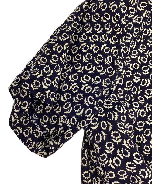 COMME des GARCONS HOMME（コムデギャルソン オム）COMME des GARCONS HOMME (コムデギャルソン オム) 半袖シャツ 花柄 ネイビー×ホワイト サイズ:XSの古着・服飾アイテム