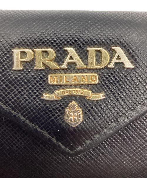 PRADA（プラダ）PRADA (プラダ) 3つ折り財布 サフィアーノ ブラックの古着・服飾アイテム