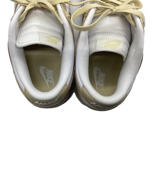 NIKE（ナイキ）NIKE (ナイキ) DUNK LOW RETRO BTTYS ホワイト×ベージュ サイズ:28.5cmの古着・服飾アイテム