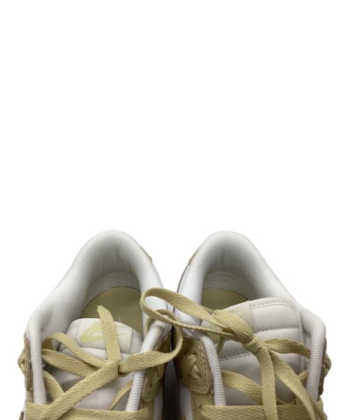 NIKE（ナイキ）NIKE (ナイキ) DUNK LOW RETRO BTTYS ホワイト×ベージュ サイズ:28.5cmの古着・服飾アイテム