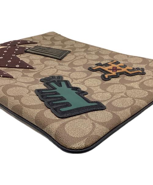 COACH（コーチ）COACH (コーチ) クラッチバッグ シグネチャーの古着・服飾アイテム