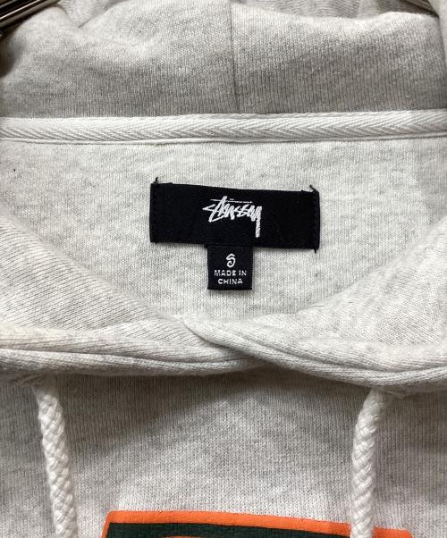 stussy（ステューシー）stussy (ステューシー) プルオーバーパーカー　28629 アイボリー サイズ:Sの古着・服飾アイテム