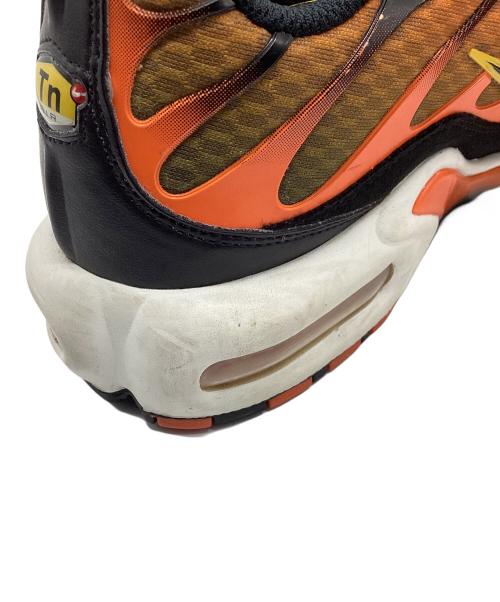 NIKE（ナイキ）NIKE (ナイキ) NIKE AIR MAX PLUS SAFETY ORANGE(ナイキ エア マックス プラス) オレンジ×ブラック サイズ:27㎝の古着・服飾アイテム