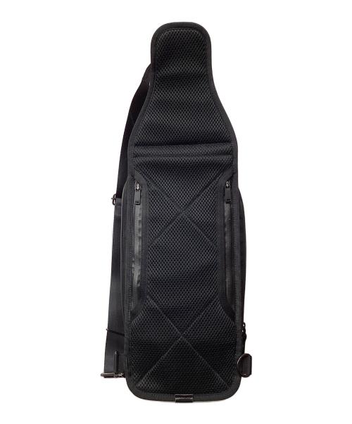 PORTER（ポーター）PORTER (ポーター) HYBRID SLING SHOULDER BAG(ハイブリッド スリング ショルダーバッグ) ブラックの古着・服飾アイテム