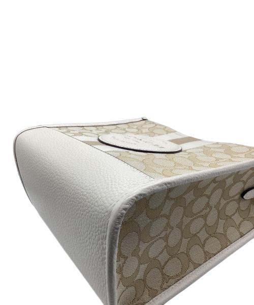 COACH（コーチ）COACH (コーチ) デンプシートート22 シグネチャー ジャカード・ストライプ アンド コーチ パッチ ベージュの古着・服飾アイテム