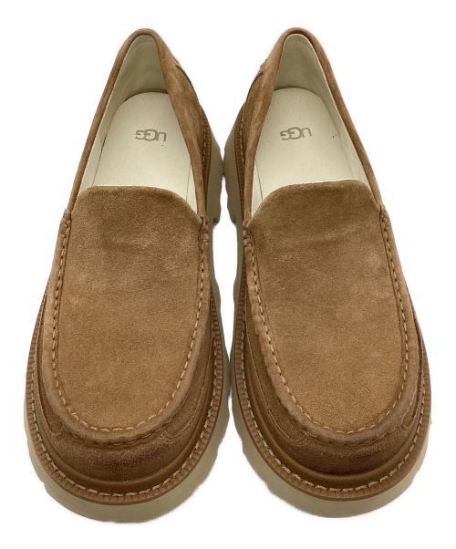 UGG（アグ）UGG (アグ) ローファー M ASCOT LUG ベージュ サイズ:30の古着・服飾アイテム