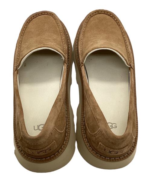 UGG（アグ）UGG (アグ) ローファー M ASCOT LUG ベージュ サイズ:30の古着・服飾アイテム