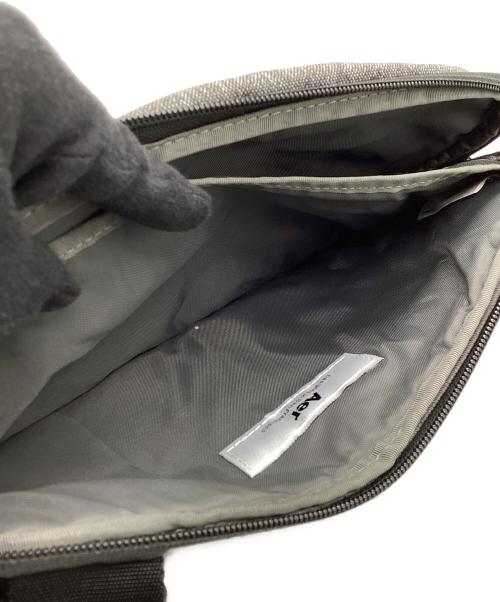 AER（エアー）AER (エアー) ボディーバッグ City Sling 2 グレーの古着・服飾アイテム