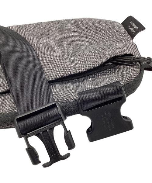 AER（エアー）AER (エアー) ボディーバッグ City Sling 2 グレーの古着・服飾アイテム