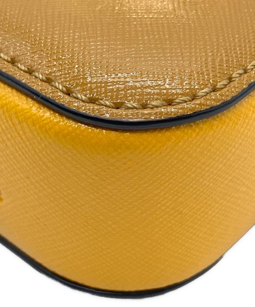 MARC JACOBS（マークジェイコブス）MARC JACOBS (マークジェイコブス) ホットショットチェーンショルダーバッグ イエロー×ベージュの古着・服飾アイテム