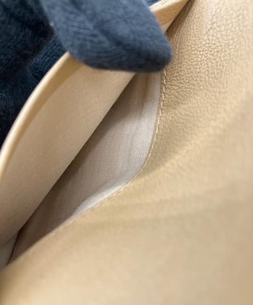 Chloe（クロエ）Chloe (クロエ) 3つ折り財布 ベージュの古着・服飾アイテム