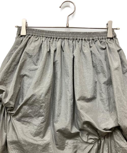 HeRIN.CYE（ヘリンドットサイ）HeRIN.CYE (ヘリンドットサイ) Gradually balloon skirt ベージュ サイズ:FREEの古着・服飾アイテム