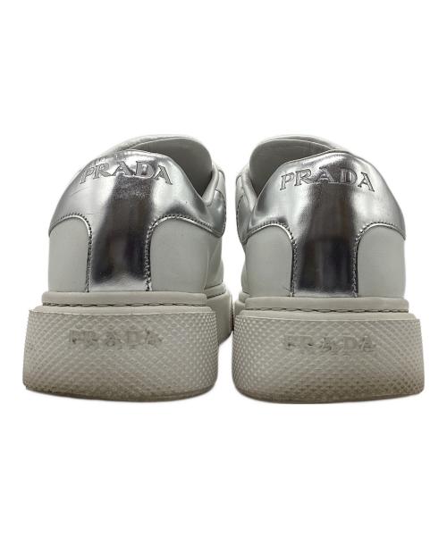 PRADA（プラダ）PRADA (プラダ) ローカットスニーカー ホワイト サイズ:3636の古着・服飾アイテム