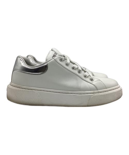 PRADA（プラダ）PRADA (プラダ) ローカットスニーカー ホワイト サイズ:3636の古着・服飾アイテム