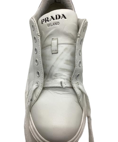 PRADA（プラダ）PRADA (プラダ) ローカットスニーカー ホワイト サイズ:3636の古着・服飾アイテム