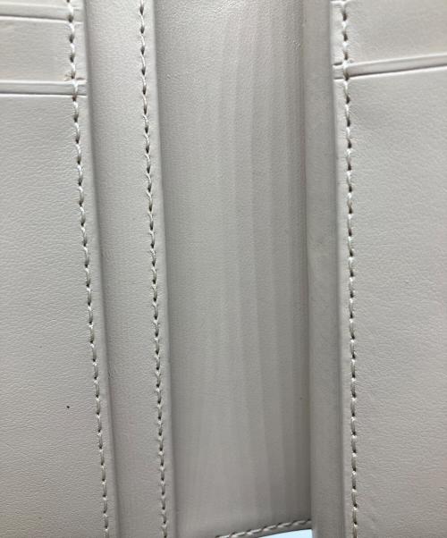 MARC JACOBS（マークジェイコブス）MARC JACOBS (マークジェイコブス) 2つ折り財布 ホワイトの古着・服飾アイテム