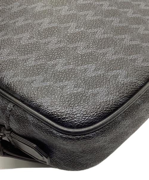 ZERO HALLIBURTON（ゼロ ハリバートン）ZERO HALLIBURTON (ゼロ ハリバートン) ZH Monogram Vertical Shoulder Bag ブラックの古着・服飾アイテム