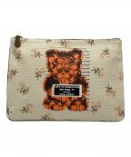 COACHコーチ）の古着「クラッチバッグ　ガミーベアクラッチバッグ」｜ベージュ