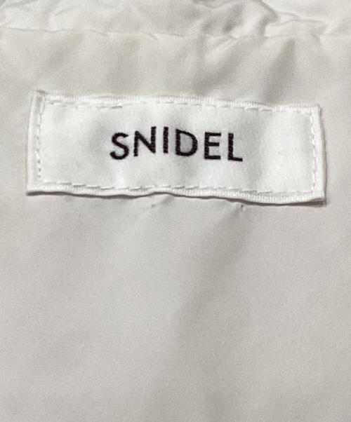 Snidel（スナイデル）Snidel (スナイデル) 西川 (ニシカワ) ダウンジャケット アイボリーの古着・服飾アイテム