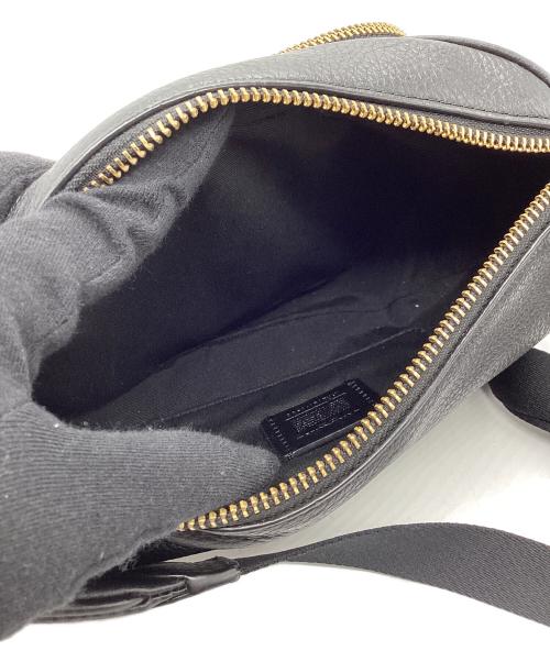 COACH（コーチ）COACH (コーチ) ボディーバッグ ブラック×ゴールドの古着・服飾アイテム
