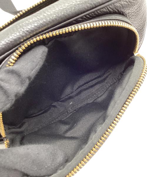 COACH（コーチ）COACH (コーチ) ボディーバッグ ブラック×ゴールドの古着・服飾アイテム